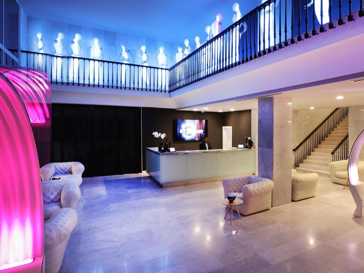 Axel Ibiza - Adults Only Apartahotel 4*