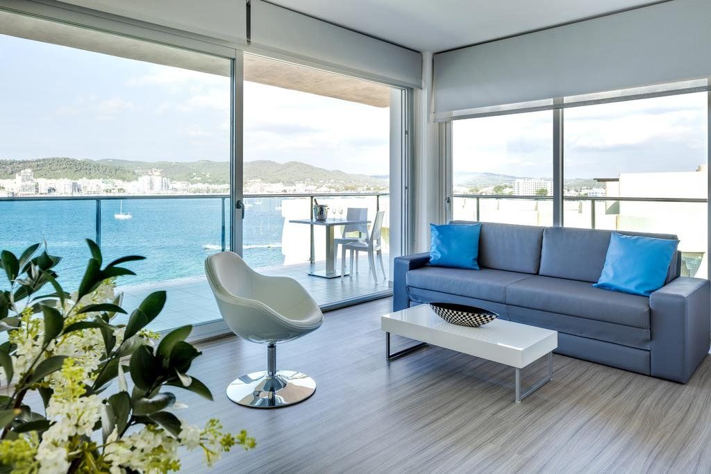 Aparthotel AxelBeach Ibiza Suites Apartments Spa&Beach Club - Adults Only 4*
